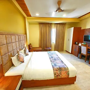 https://treebo-trend-opulence-inn.udaipurhotels.org
