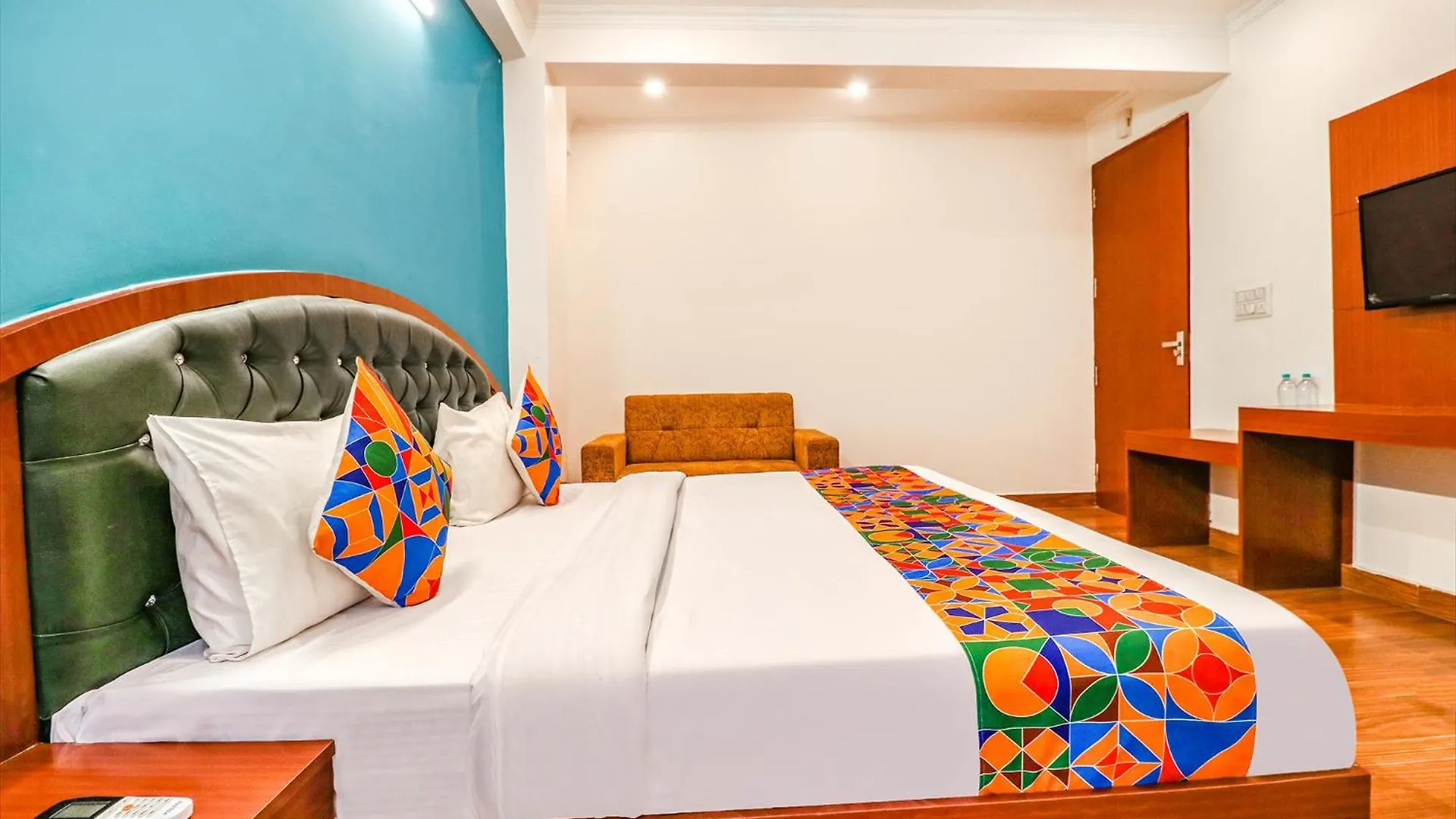 Отель Fabhotel Lime Tree Near Yashobhoomi Convention Centre Дели